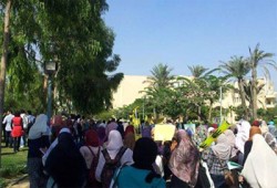 بالصور.. مسيرة حاشدة لطلاب جامعة مصر ضد الانقلاب