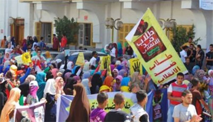 فيديو.. مسيرة طلابية بهندسة العاشر تهتف بإسقاط النظام