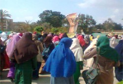 مسيرة لطالبات أزهر الزقازيق رفضًا لحكم العسكر