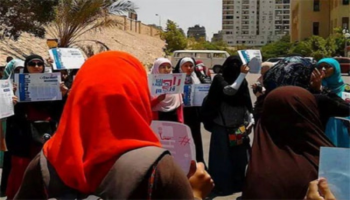 وقفة لطالبات الثانوية الأزهرية بالسادات رفضًا للانقلاب النازي