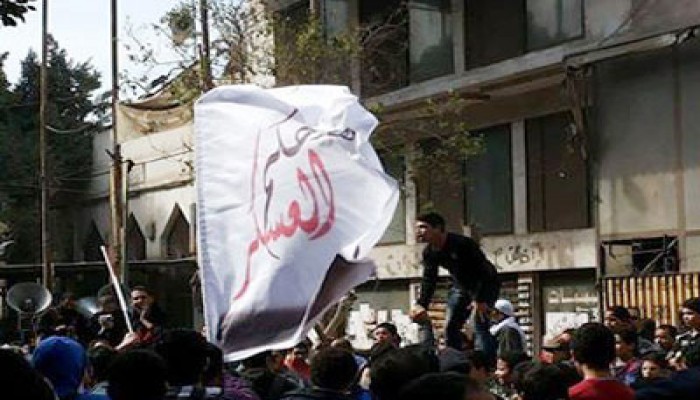 مسيرة طلابية بقرية تطون بالفيوم تندد بجرائم الانقلاب