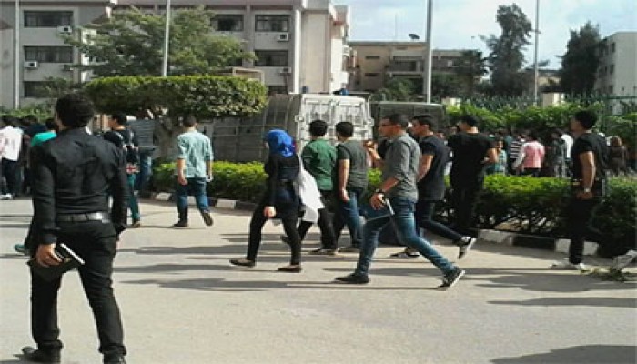 بلطجية يقتحمون جامعة المنصورة للاعتداء على الطلاب