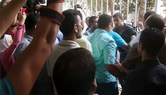 اعتداء أمن المعهد القومي للكبد على الصحفيين واحتجازهم