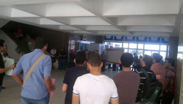 وقفة بطب المنوفية تطالب بالإفراج عن الطلاب المعتقلين