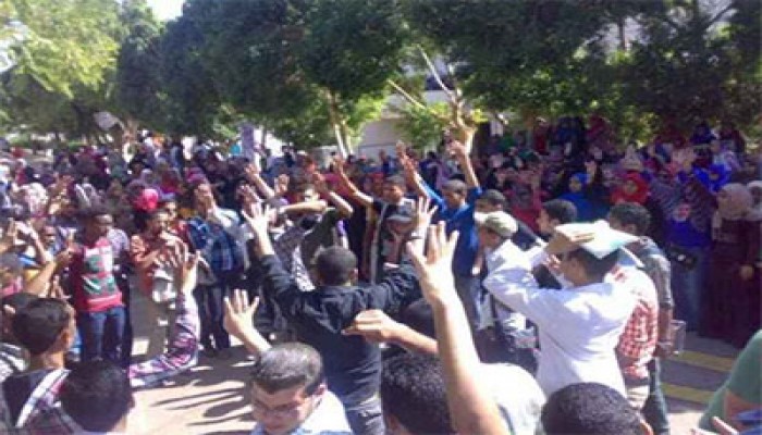 وقفة طلابية بجامعة مصر تهتف ضد قمع الانقلاب