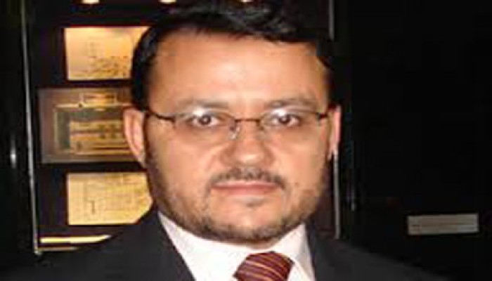 موفق زيدان يتعجب من عدم القلق على رعايا الدول باليمن