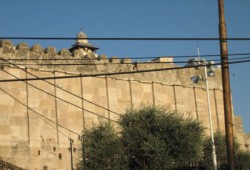 الاحتلال يغلق "الإبراهيمي" الأربعاء والخميس القادمين في وجه المسلمين