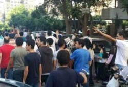 الطلاب: تأجيل الدراسة لن يوقف ثورتنا