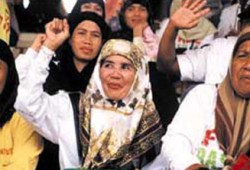 الرئيس الفلبيني يقدم مشروع قانون يمنح الحكم الذاتي لمسلمي الجنوب
