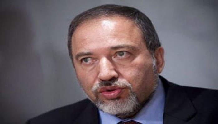 ليبرمان معترفًا: من المستحيل نزع سلاح غزة