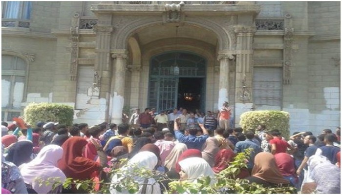 طلاب "عين شمس" يدشنون حراكهم للعام الجديد بـ"الليلة الكبيرة"