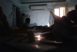 آيات عرابي تسخر من صمت إعلاميي الانقلاب تجاه أزمة الكهرباء