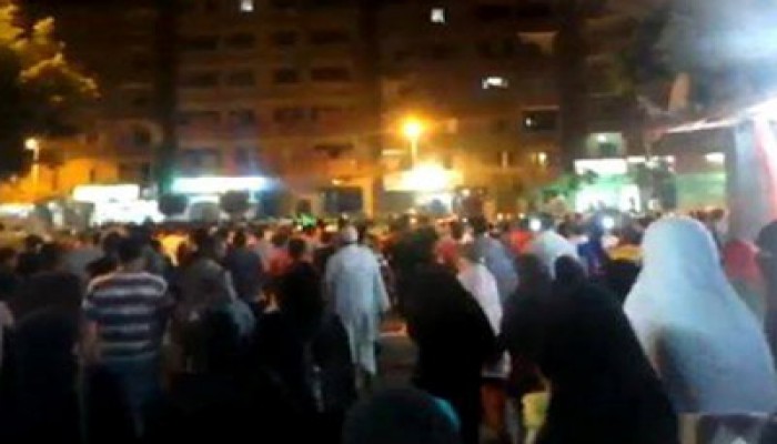 مسيرة ليلية بالمطرية تندد بجرائم وأزمات الإنقلاب الدموي