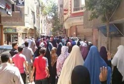 بالصور.. حشود الثوار بمسيرة مسجد التوحيد بالمطرية