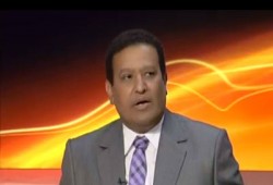 عزوز: الانقلاب العسكري انتقل من مرحلة "الغباء لـ"التهريج"