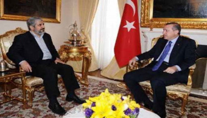 مشعل يهنئ أردوغان بفوزه في الانتخابات التركية