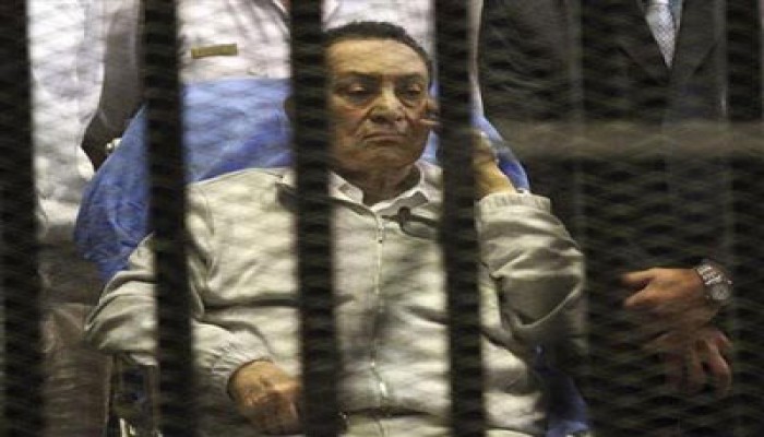 أسامة رشدي: الانقلاب يضلل الشعب ببث محاكمات المخلوع