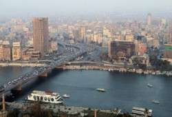 فيديو.. رئيس هيئة الطرق الانقلابي: الكباري متهالكة وأخاف أمشي تحتها