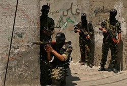 "القسام" تفجر عربة تدمير الأنفاق وتبيد من حولها من جنود وضباط