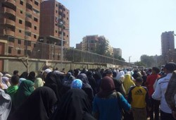 بالصور..عزبة النخل تطالب بعودة الشرعية صباح العيد