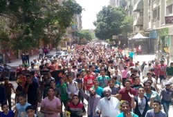 انطلاق مسيرة ثوار حلوان رغم الحصار الأمنى المكثف