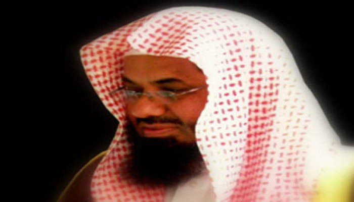 إمام الحرم: مساعدة غزة واجب.. لكن هناك من تهودت عاطفته