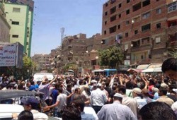 قوات الانقلاب تهاجم مسيرة المطرية بالغاز والرصاص الحي