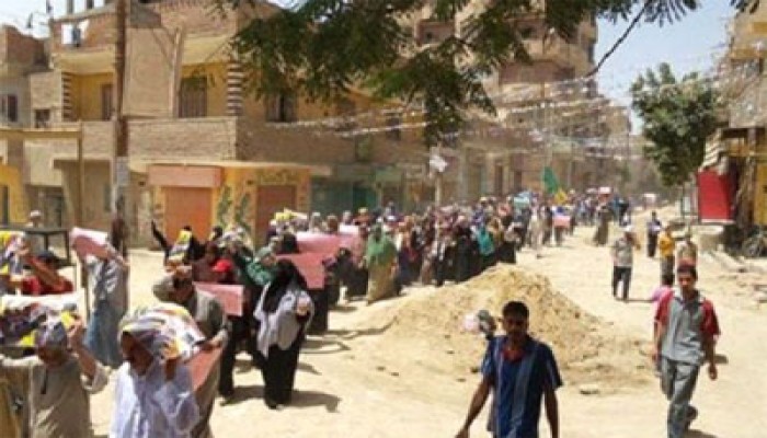 مسيرة لأهالي الصف في مليونية "العسكر يسحق الفقراء"