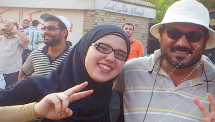 والد الشهيدة هالة أبو شعيشع يشيد بثبات الثوار وصمودهم