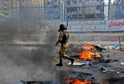 أكاديمي كويتي: العسكر ينتهكون أعراض المصريين منذ انقلاب 1952