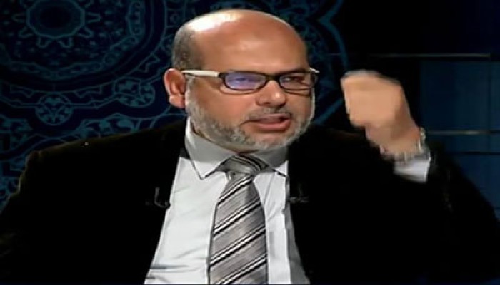 وزير أوقاف الانقلاب وحرب المسلمين في شعائرهم