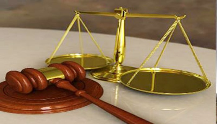 الجارديان: القضاء المصري وجَّه ضربةً مروعةً لمبدأ حرية التعبير