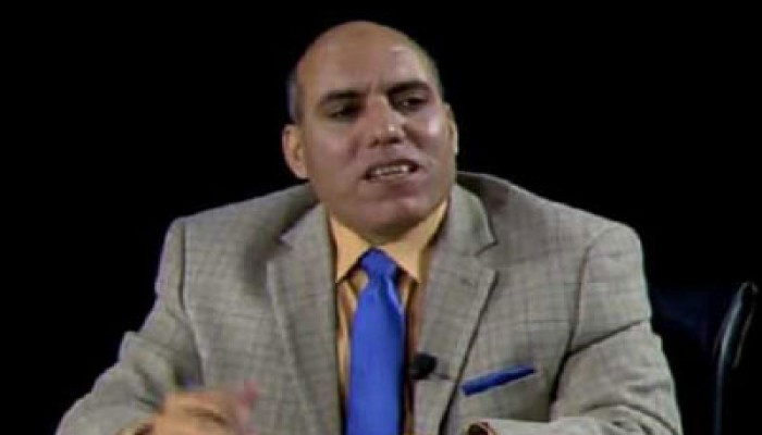 قطب العربي يستنكر الحكم علي صحفيي الجزيرة