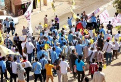 طلاب أسوان يدعون الأحرار للنزول لاستعادة المسار الديمقراطي