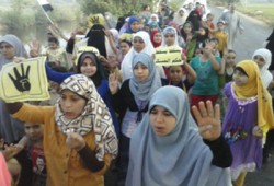 ثوار عزبة النخل يتظاهرون في بداية أسبوع "الحرية لمصر"