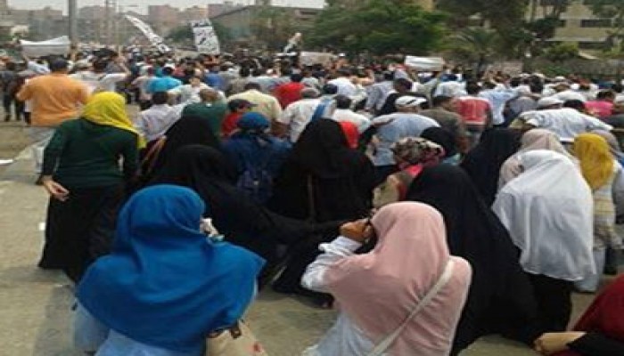 بالصور.. حشود هائلة في مسيرة النور المحمدي بالمطرية