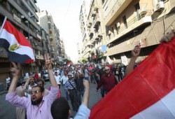 السجود احتفالاً بالرئيس الشرعي.. والاغتصاب فرحًا بالسفاح