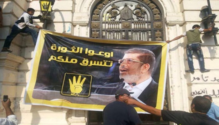 د .عبد المقصود:  مرسي هو الرئيس وتنصيب السيسي باطل