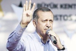 "أردوغان" يرفع شارة "رابعة" أثناء وضع أساس "أكبر مطار بالعالم"