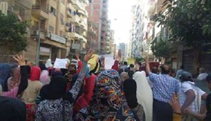 صمود ثوار المنصورة يحبط فض مسيرة لطلاب ضد الانقلاب