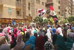المعادي تهتف: "كل الشعب مع الشرعية ومرسى رئيس الجمهورية"