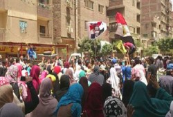 المعادي تهتف: "كل الشعب مع الشرعية ومرسى رئيس الجمهورية"