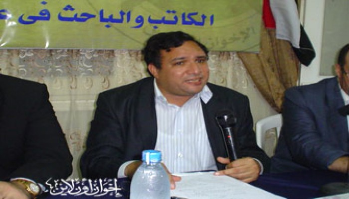 الانقلابي عمار علي حسن يعترف: الشعب انفض عن السفاح