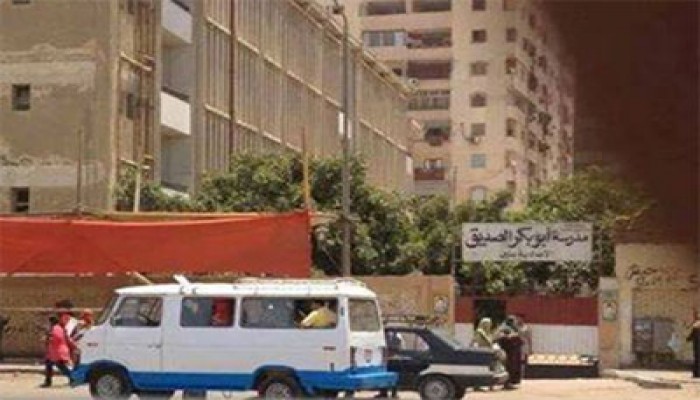بالصور.. لجان المطرية وعين شمس خالية من الناخبين