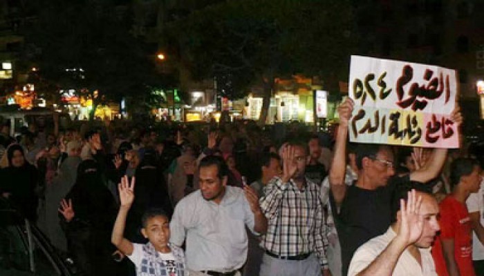 مسيرة ليلية حاشدة بالفيوم تطالب بالثأر لدماء الشهداء