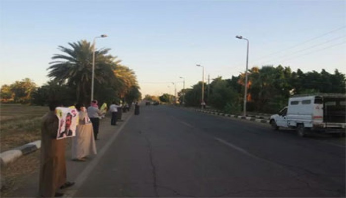 فيديو.. ثوار كوم أمبو يحرقون صور السفاح في فعاليات حاشدة