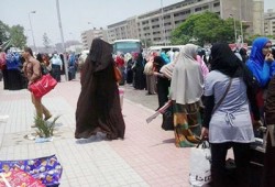بالقوة الجبرية.. بنات الأزهر في الشارع دون سكن ومواصلات
