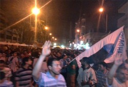 مسيرة ليلية بالزقازيق تهتف بتحرير المعتقلين والقصاص للشهداء