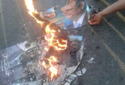 كفر الشيخ تحرق صور السفاح السيسي والكومبارس صباحي