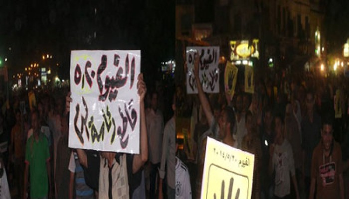 صور.. الآلاف في مسيرة ليلية بالفيوم يهتفون: "مرسي رئيسي"